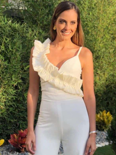 Laura Acuña, presentadora.