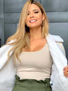 Melissa Martínez, presentadora.