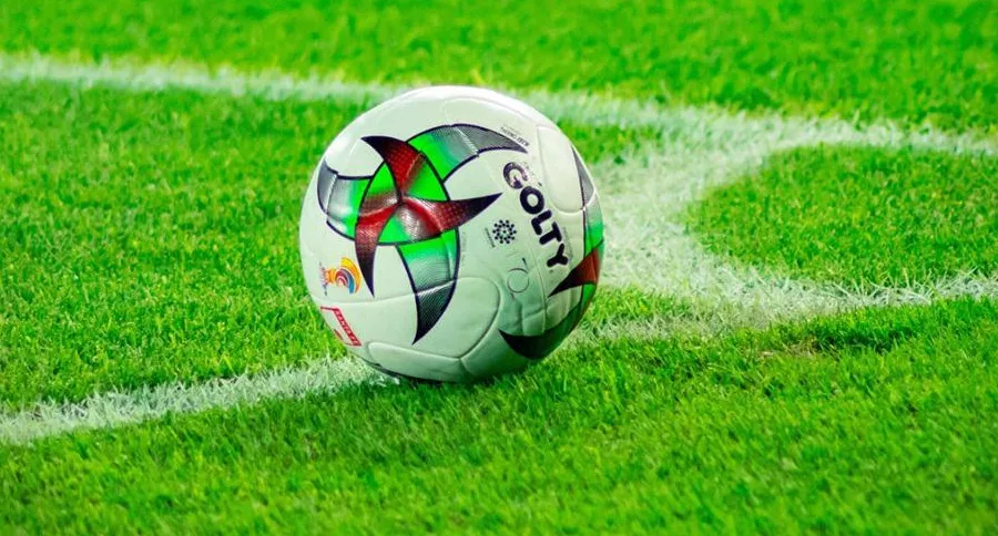 Balón del fútbol colombiano