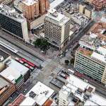 Calle de Bogotá con Transmilenio