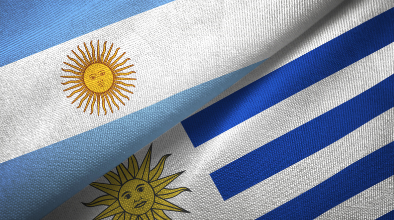 Banderas Argentina y Uruguay