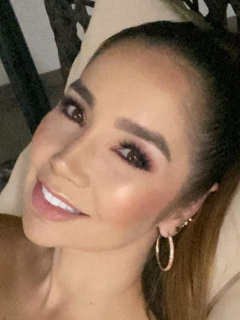 Paola Jara y Jessi Uribe, cantantes.