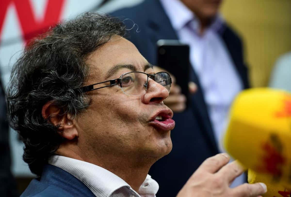Gustavo Petro vuelve a criticar a Sergio Fajardo
