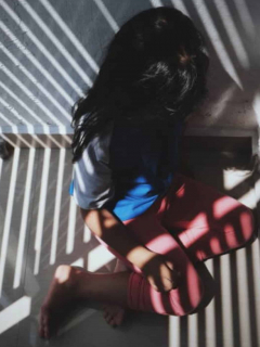 Niña maltratada