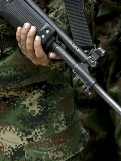 Soldado con fusil