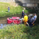 Carro accidentado.