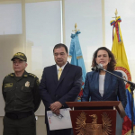General Óscar Atehortúa, Fabio Espitia, Nancy Patricia Gutiérrez y Carlos Holmes Trujillo