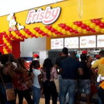Filas en inauguración de Frisby en Chocó.