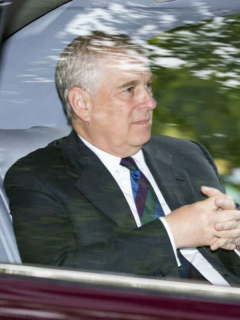 Reina Isabel II y el príncipe Andrés