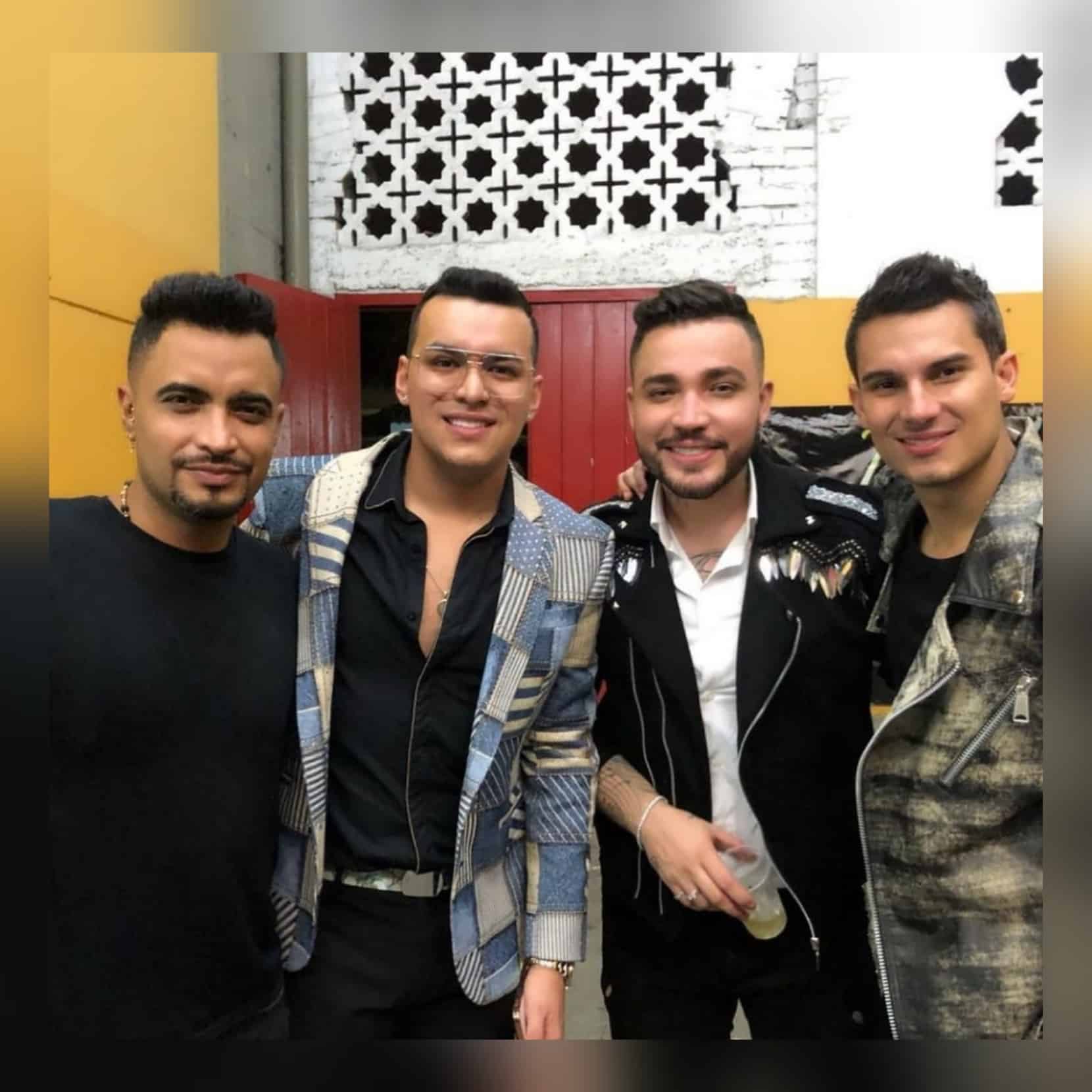 Yeison Jiménez bailando con Pipe Bueno