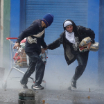 Ladrones en medio de manifestaciones.