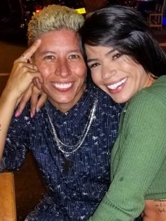 Lady Tabares y su hermana