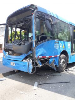 Bus de Mío accidentado