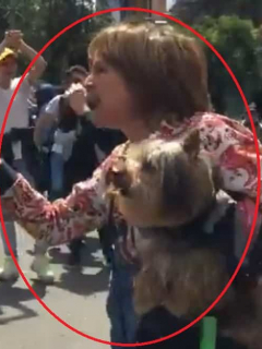 Mujer desesperada con marchas en Bogotá