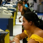 Jóvenes en oficina
