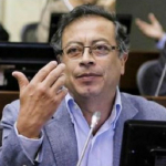 Adriana Lucía y Gustavo Petro