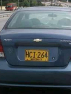 Carros particulares que retuvieron manifestantes