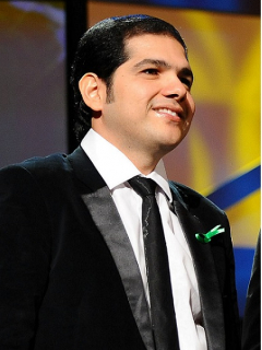 Peter Majarres, cantante, y Gustavo Petro, senador..jpg