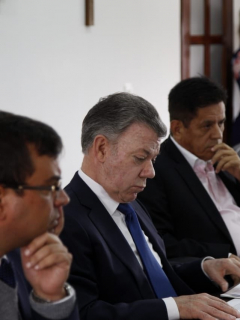 Juan Manuel Santos ante el CNE