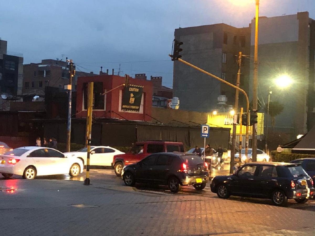 Semáforo dañado