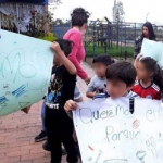 Manifestación de niños por parque