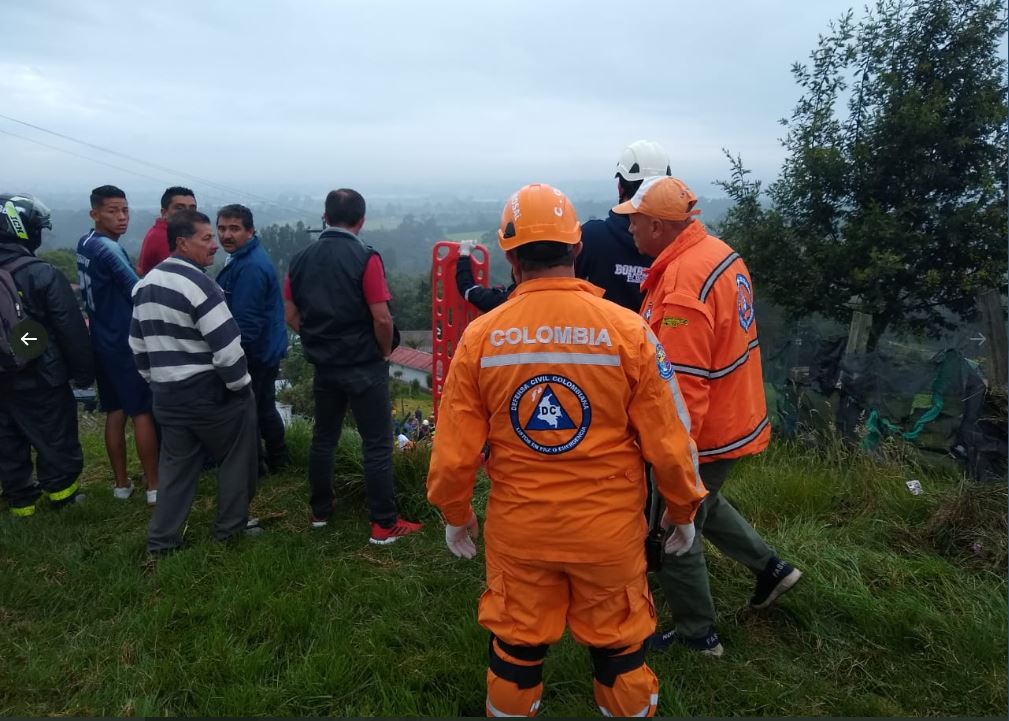 Cuerpos de emergencias atienden Accidente Bogotá-La Vega