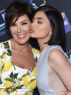 Kris Jenner, su hija Kylie y su nieta Stormi.