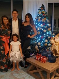 Pilar Rubio, James Rodríguez, Juana Valentina y Salomé Rodríguez