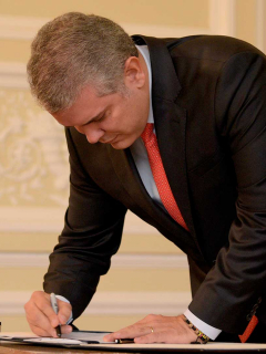Duque sanciona la reforma tributaria