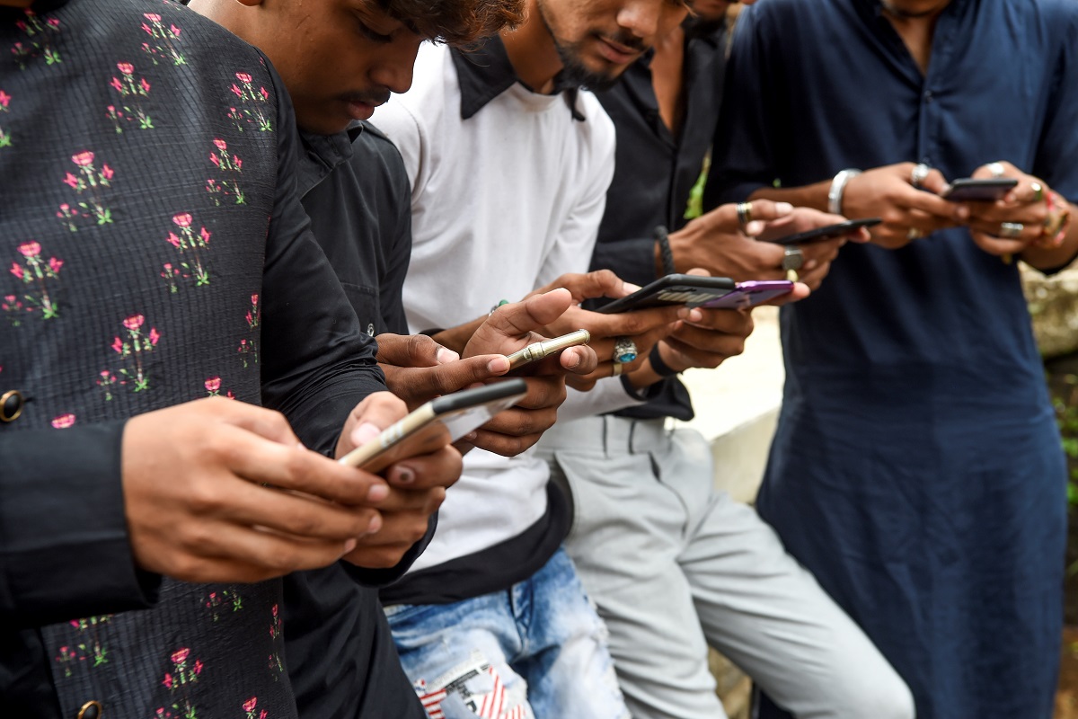 Personas con celulares