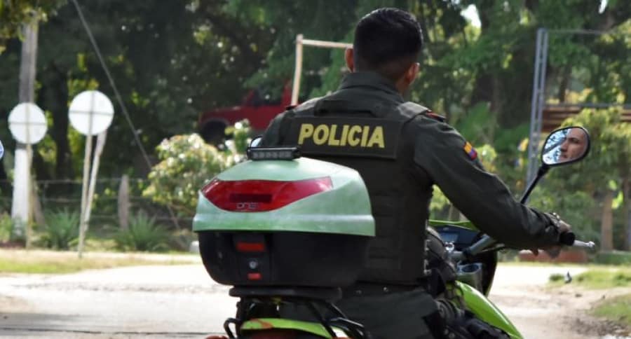 Policía en moto