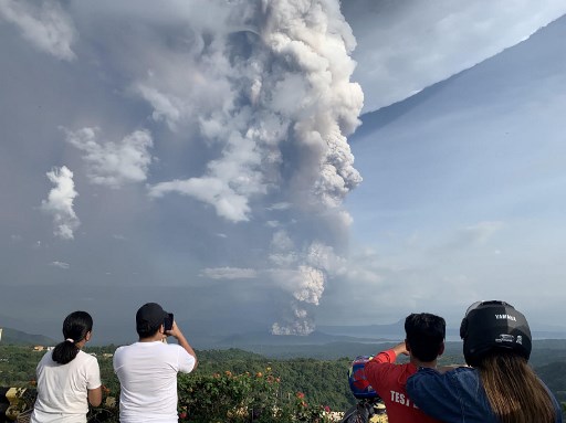 Erupción de volcán Taal, en Filipinas