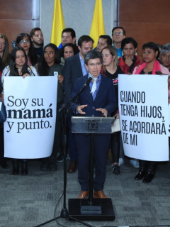 Claudia López y madres gestoras de convivencia