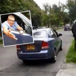Carro de supuestos policías