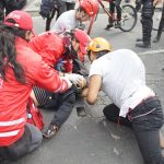 Atención a joven herida en protestas