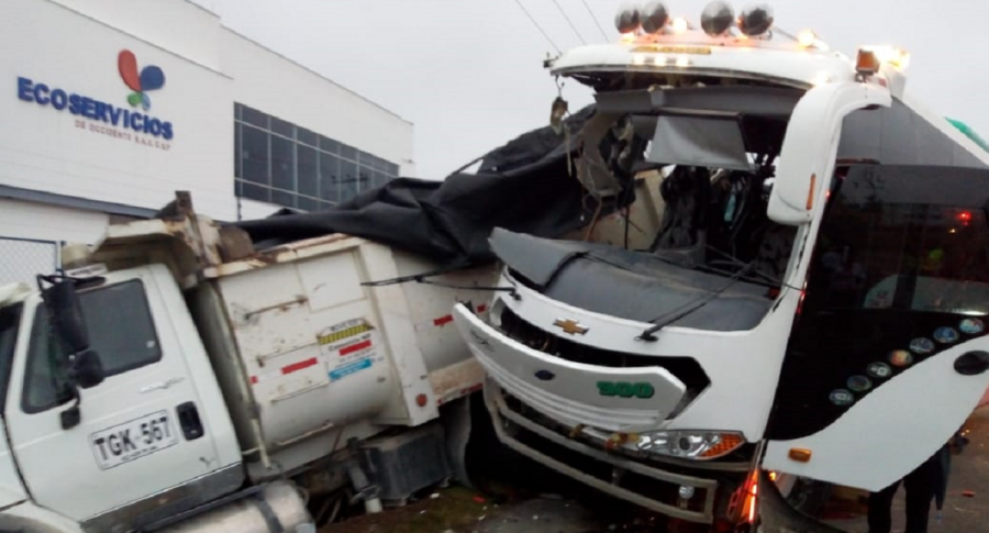 Grave accidente en vía Bogotá-Medellín