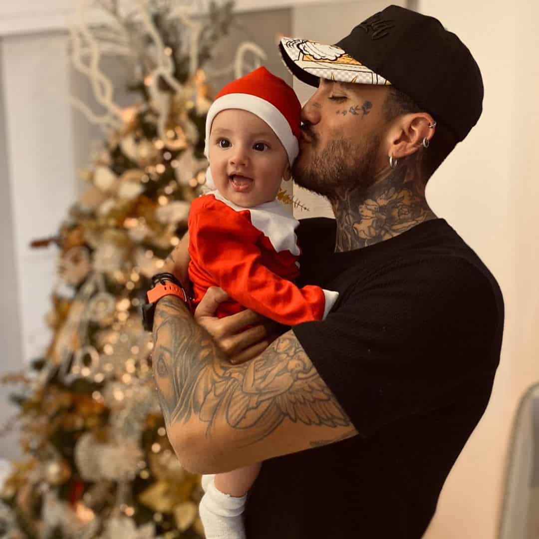 Mateo Carvajal y su hijo