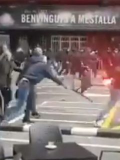 Pelea hinchas Barcelona y Valencia