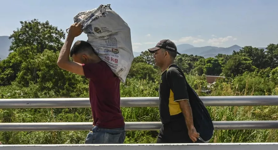 Venezolanos llegando a Colombia
