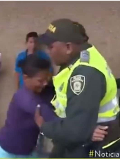 Golpe a policía