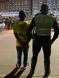 Menor de edad que habría sido capturado en Cali por asesinato de hincha del América.