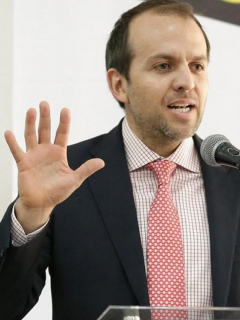 Ernesto-Lucena
