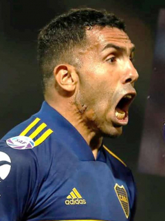 Carlos Tévez, Jorman Campuzano y Sebastián Villa