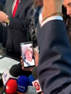 Congresista se posesiona por videollamada.