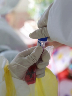 Análisis de coronavirus en laboratorio