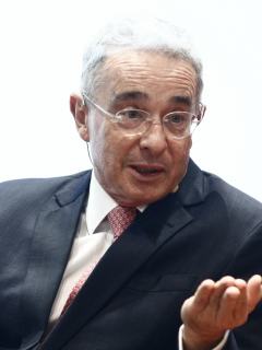 Álvaro Uribe y María Juliana Ruiz
