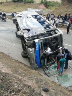 Accidente de bus en la vía Bogotá-Tunja
