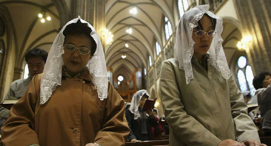 Feligresas de Corea del Sur en misa