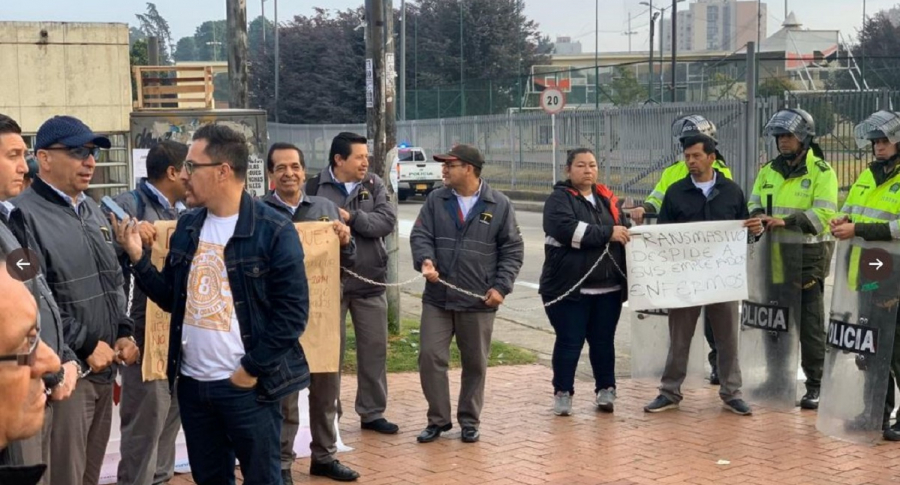 Protesta de trabajadores de Transmilenio