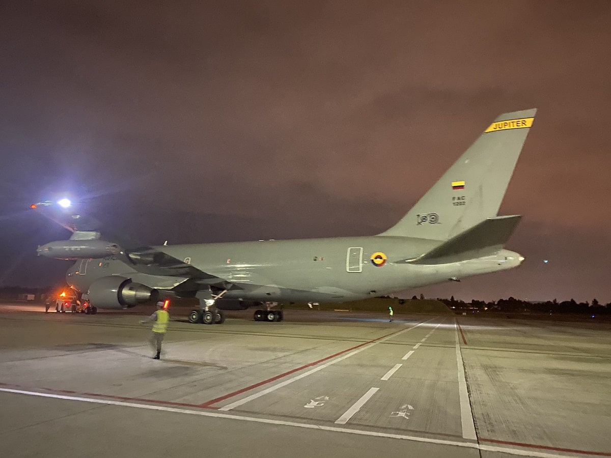 Avión FAC 1202 traerá colombianos de China